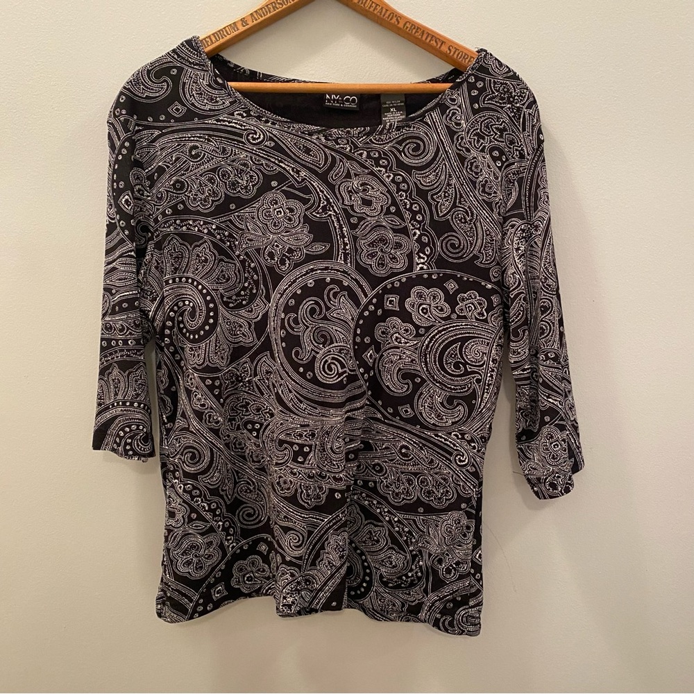 New York and Company 2 Piece Skirt Top Set L and XL Black and White Lined
